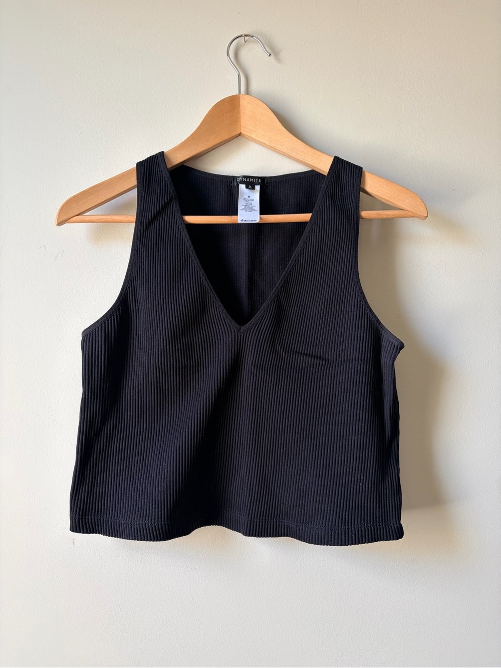 Dynamite Black Ribbed Crop V-Neck Tank Top